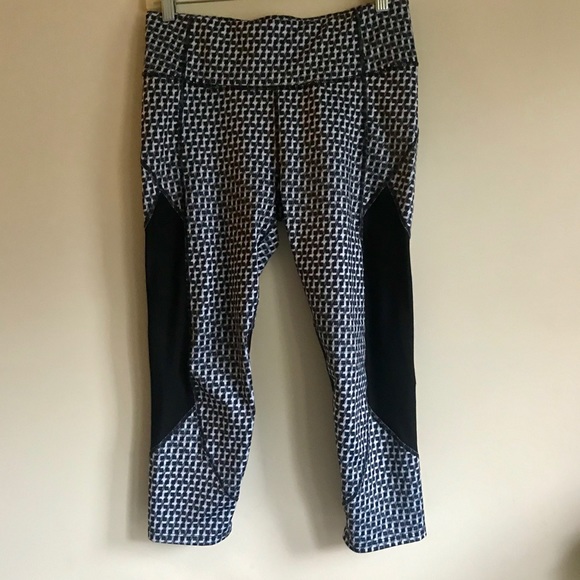 Athleta Capri Pants Medium Black White - Picture 1 of 7